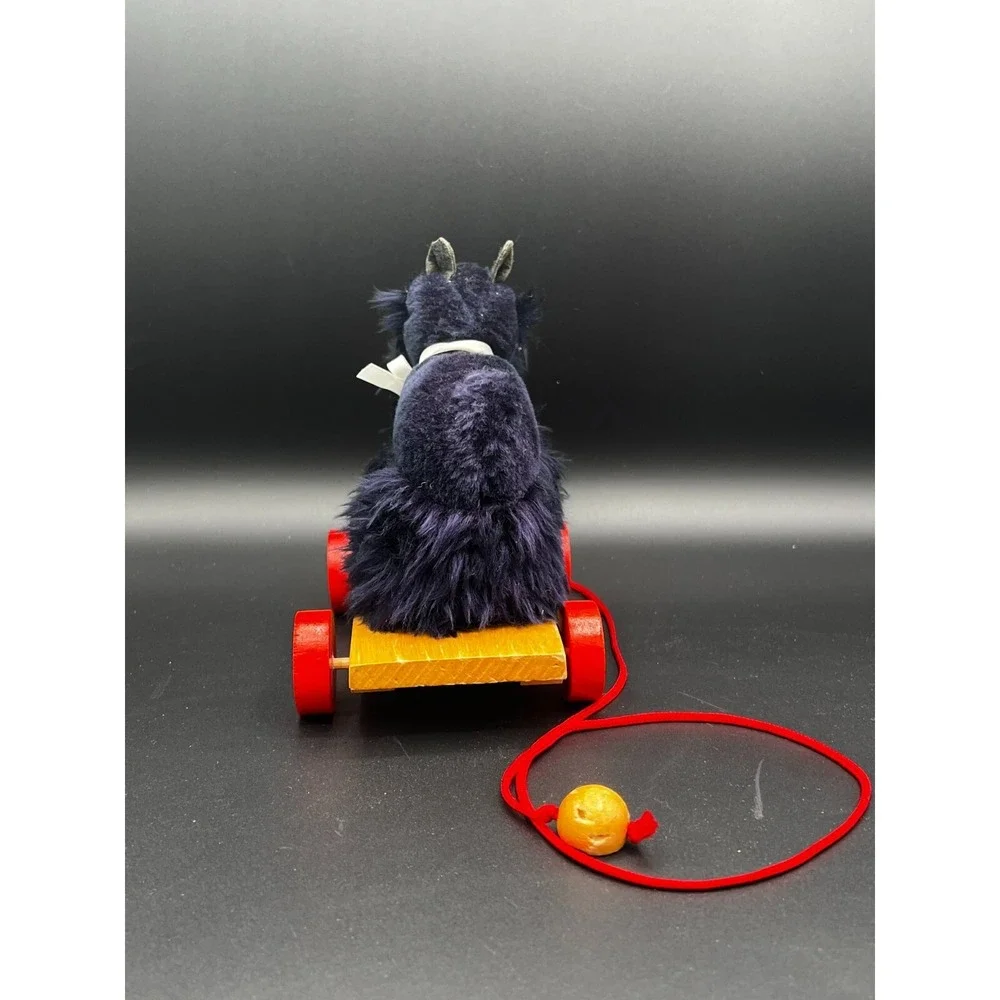 VTG Folk Art Figurine Scottish Terrier Dog Pull Toy